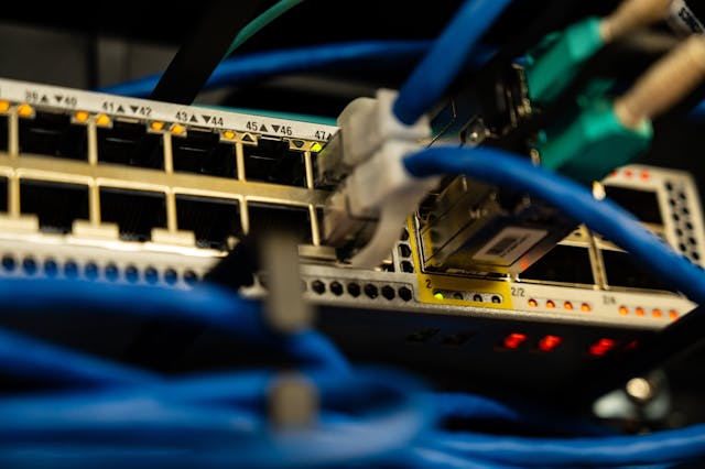 L'importance du blindage dans les câbles Ethernet pour une installation VDI